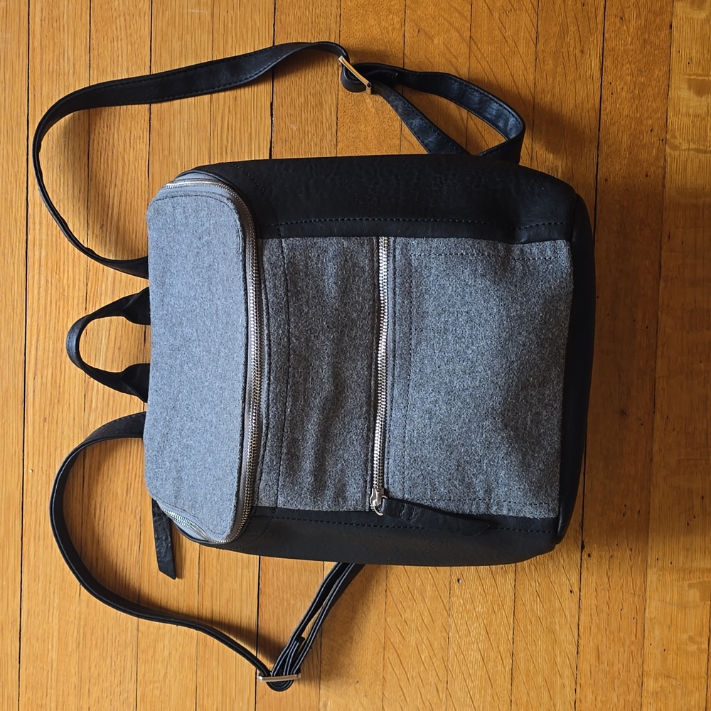 Danielle Nicole, Gray Felt and Black Faux Leather Backpack, EUC, OS